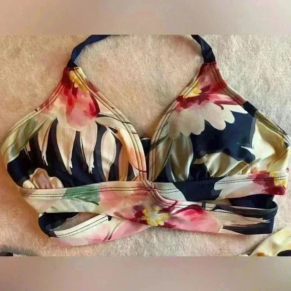 Kona Sol SZ S Adorable Floral Bikini - Picture 2 of 7